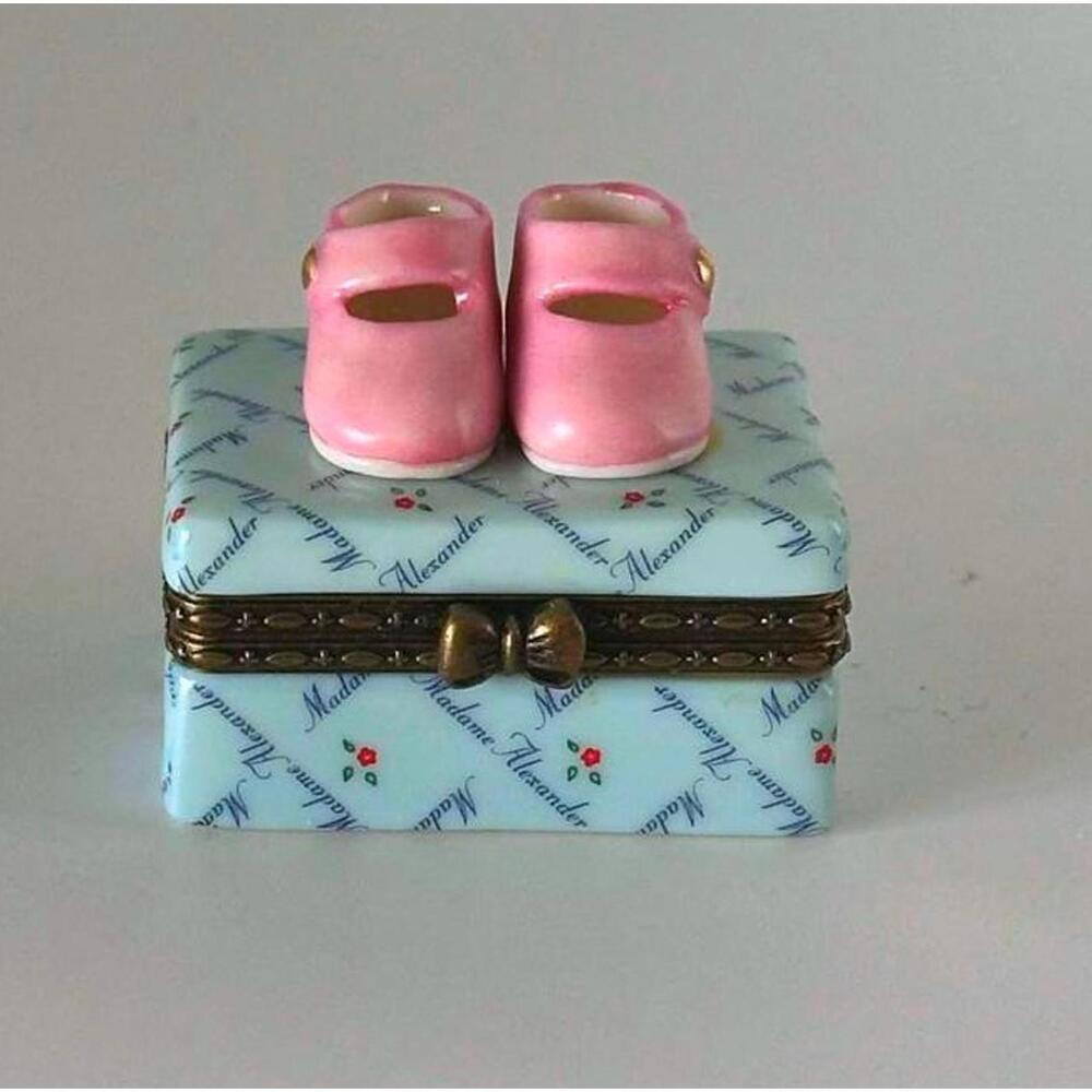 Madame Alexander Pink Baby Shoes Trinket Box